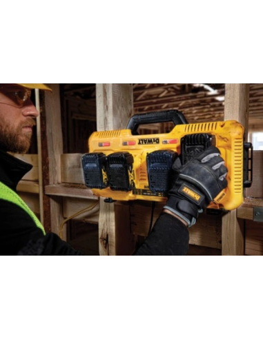 Dewalt Ładowarka Wielonapięciowa Dcb104 Z 4 Gniazdami 8A Xr