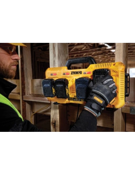 Dewalt Ładowarka Wielonapięciowa Dcb104 Z 4 Gniazdami 8A Xr