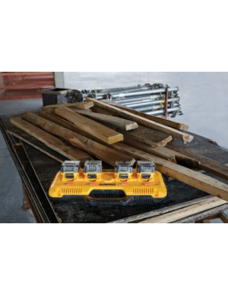 Dewalt Ładowarka Wielonapięciowa Dcb104 Z 4 Gniazdami 8A Xr