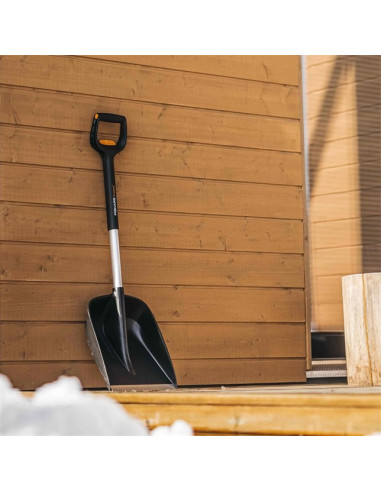 Fiskars Szufla Samochodowa Do Śniegu Teleskopowy Trzonek X-Series