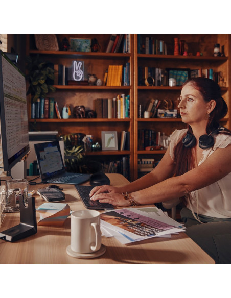 Poly Zestaw Słuchawkowy Voyager Focus 2 Z Certyfikatem Microsoft Teams Usb-A