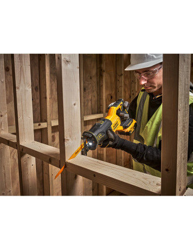 Piła Szablasta 18V Dewalt Dcs382N