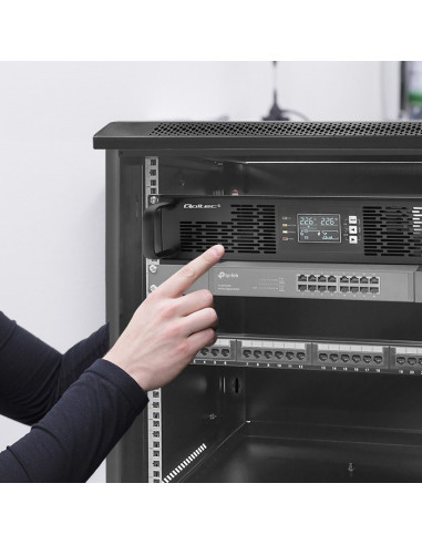 Qoltec Zasilacz Awaryjny Ups Do Rack | 2.4Kva | 2400W | Power Factor 1.0 | Lcd | Epo | Usb | On-Line