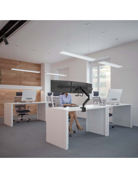 Gembird Biurkowe Regulowane Ramię/Uchwyt Na 3 Monitory 17-27, Vesa 100X100Mm, Do 6 Kg