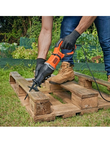 Piła Szablasta Bes301K-Qs Black+Decker