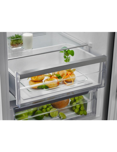 Chłodziarko-Zamrażarka Electrolux Lnc7Me32X3
