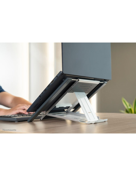 Neomounts Nsls100 Stojak Na Laptop Półka Wysięgnikowa Na Notebooka Srebrny 55,9 Cm (22")