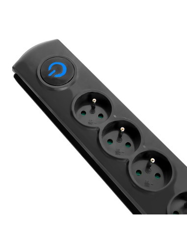 Listwa Zasilająca Qoltec 50104 (1,5M  Kolor Czarny)