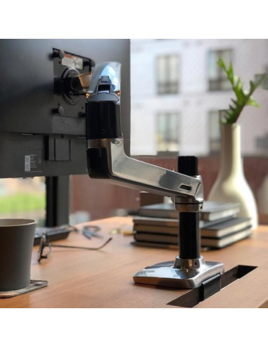 Ergotron Lx Desk Mount Lcd Arm Polished/32In Black/White Vesa Mis-D