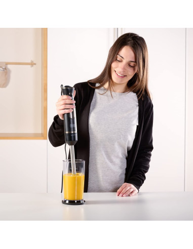Blender Ręczny Black+Decker Bxhba800E (800W)