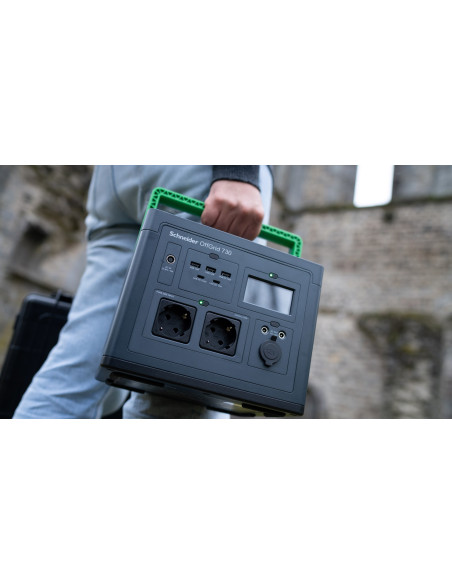 Przenośna Elektrownia Apc Offgrid 730, 738 Wh Litowo-Jonowa, Lcd, 2 Gniazda Cee 7/3 Schuko, Sinewave, 3 Usb-A, 2 Usb-C, Ładowark