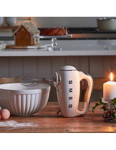Mikser Ręczny Smeg Hmf01Creu W Kremie W Stylu Retro Z Lat 50.