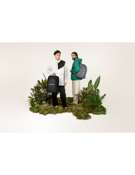 Rivacase Plecak Na Laptop 13,3-14 Alpendorf Eco, Czarny, Materiał Wodoodporny, Eko Rpet, Kieszenie Na Smartfon, Dokum.,Akces.