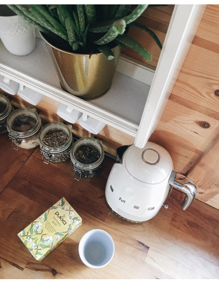 Smeg Klf04Creu Czajnik Elektryczny 1,7 L 2400 W Kremowy