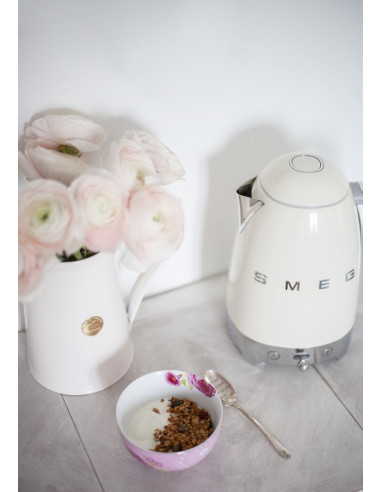 Smeg Klf04Creu Czajnik Elektryczny 1,7 L 2400 W Kremowy