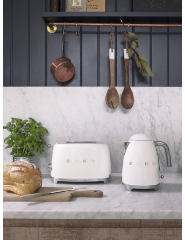 Smeg Klf03Creu Czajnik Elektryczny 1,7 L 2400 W Kremowy