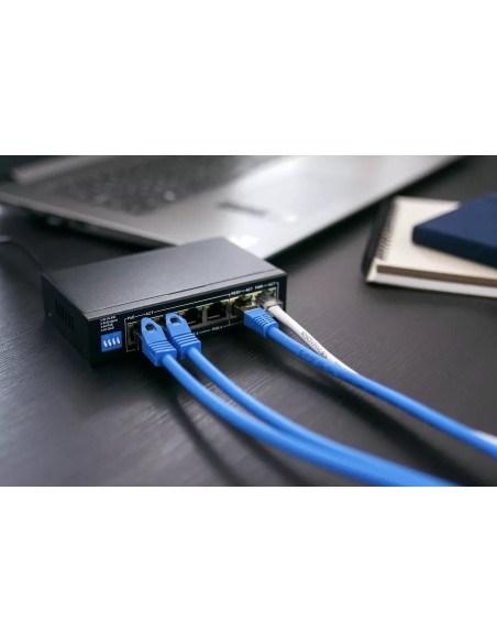 Extralink Switch Poe Krios 4X Gigabit Poe/Poe+, 2X Rj45 Uplink Gigabit, 60W