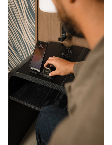 Uag 3In1 Travel Charger - Bezprzewodowa Ładowarka Podróżna Do Trzech Urządzeń 15W, Kompatybilna Z Magsafe, Kabel, Wtyczki I Orga