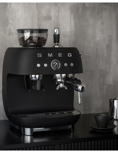 Smeg Egf03Blmeu Ekspres Do Kawy Ręczny Ekspres Do Espresso 2,4 L