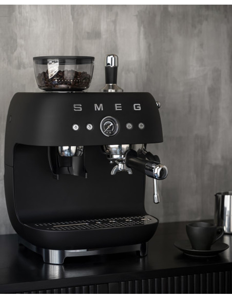 Smeg Egf03Blmeu Ekspres Do Kawy Ręczny Ekspres Do Espresso 2,4 L
