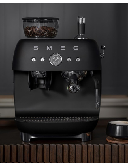 Smeg Egf03Blmeu Ekspres Do Kawy Ręczny Ekspres Do Espresso 2,4 L