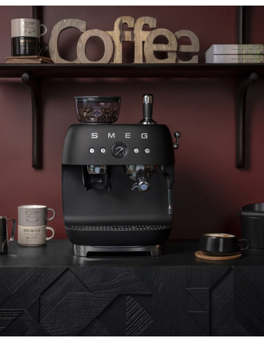 Smeg Egf03Blmeu Ekspres Do Kawy Ręczny Ekspres Do Espresso 2,4 L