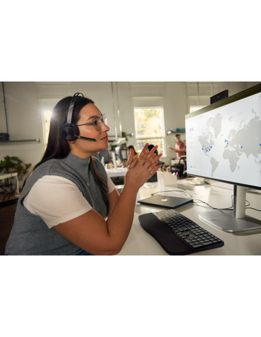 Słuchawki Poly Voyager Focus 2-M Usb-C-C Headset Usb-C/A Adapter Charging Stand No Localization Retail Packaging