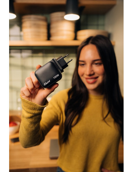 Verbatim Mini Gan Ładowarka 100W 3Xusb-C Pd, 1Xusb-A Qc 3.0