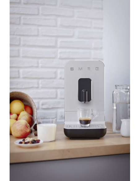 Smeg Bcc11Blmeu Ekspres Do Kawy Pełna Automatyka Ekspres Do Espresso 1,4 L