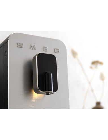 Smeg Bcc11Blmeu Ekspres Do Kawy Pełna Automatyka Ekspres Do Espresso 1,4 L