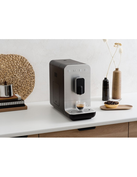 Smeg Bcc11Blmeu Ekspres Do Kawy Pełna Automatyka Ekspres Do Espresso 1,4 L