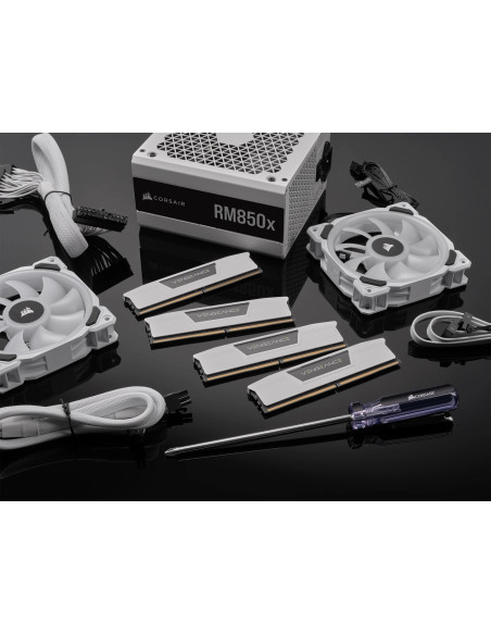 Corsair Vengeance Cmk32Gx5M2E6000Z36W Moduł Pamięci 32 Gb 2 X 16 Gb Ddr5 288-Pin Dimm