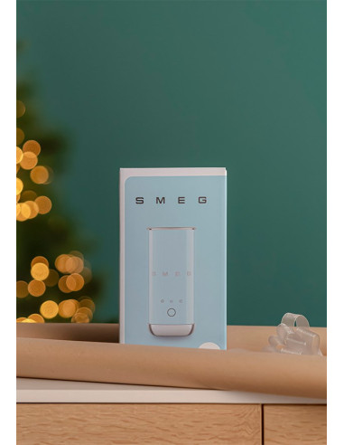 Smeg Mff02Bleu Spieniacz / Podgrzewacz Do Mleka Automatyczny Spieniacz/Podgrzewacz Do Mleka Czarny