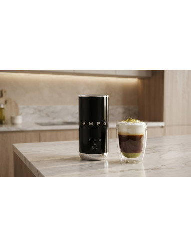 Smeg Mff02Bleu Spieniacz / Podgrzewacz Do Mleka Automatyczny Spieniacz/Podgrzewacz Do Mleka Czarny
