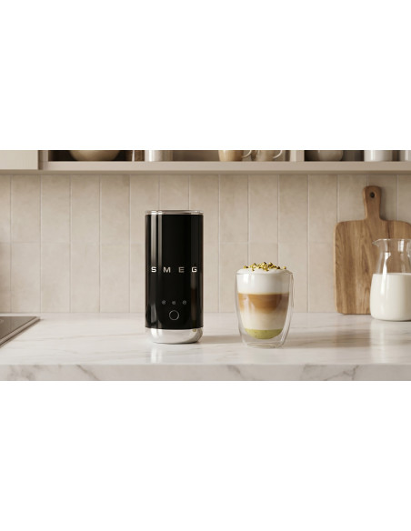 Smeg Mff02Bleu Spieniacz / Podgrzewacz Do Mleka Automatyczny Spieniacz/Podgrzewacz Do Mleka Czarny