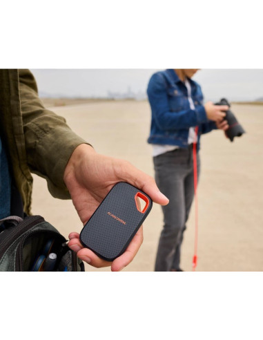 Sandisk Extreme Portable Ssd "Tripel" Usb 2Tb External Drives 2000Mb/S(R) / 1800Mb/S(W)