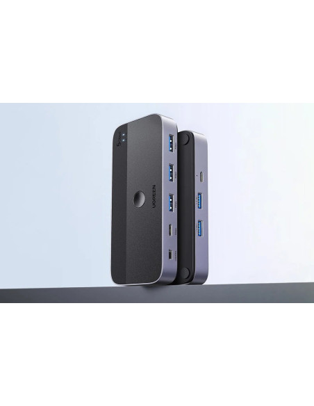 Ugreen Przełącznik Switch Usb 3.0  Cm662, 2X4 Out (Czarny)