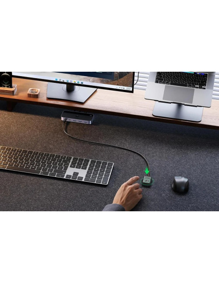 Ugreen Przełącznik Switch Usb 3.0  Cm662, 2X4 Out (Czarny)