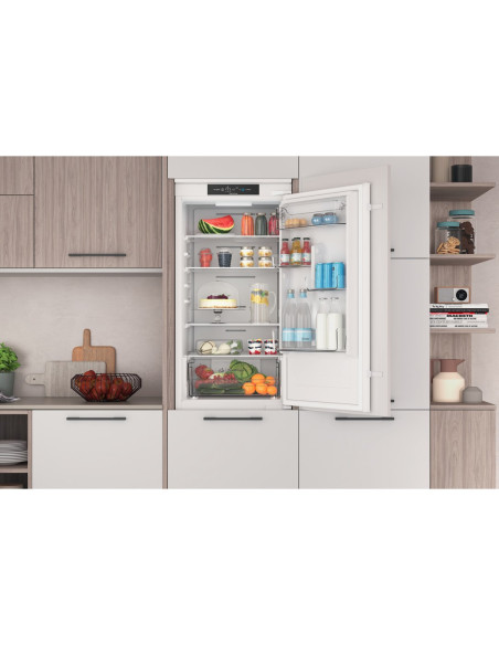 Chłodziarko-Zamrażarka Indesit Inc18 T311